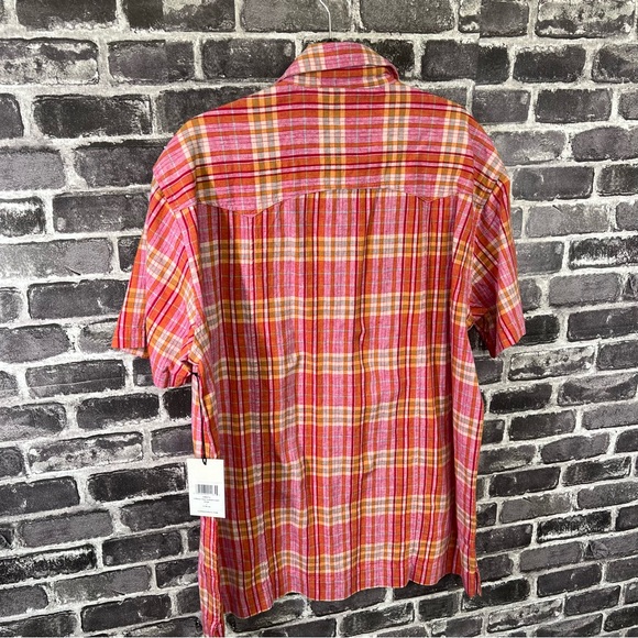 NWT Corridor NYC Vibrant Pink Summer Shirt - Size L - Picture 6 of 12